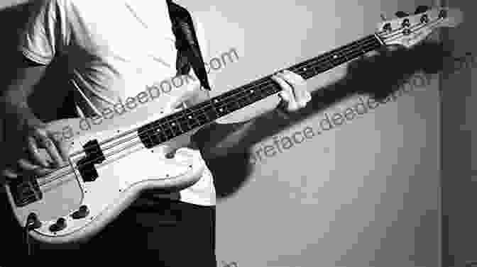 Bass Guitar Player Playing A Groove 101 Bass Tips: Stuff All The Pros Know And Use (GUITARE BASSE)