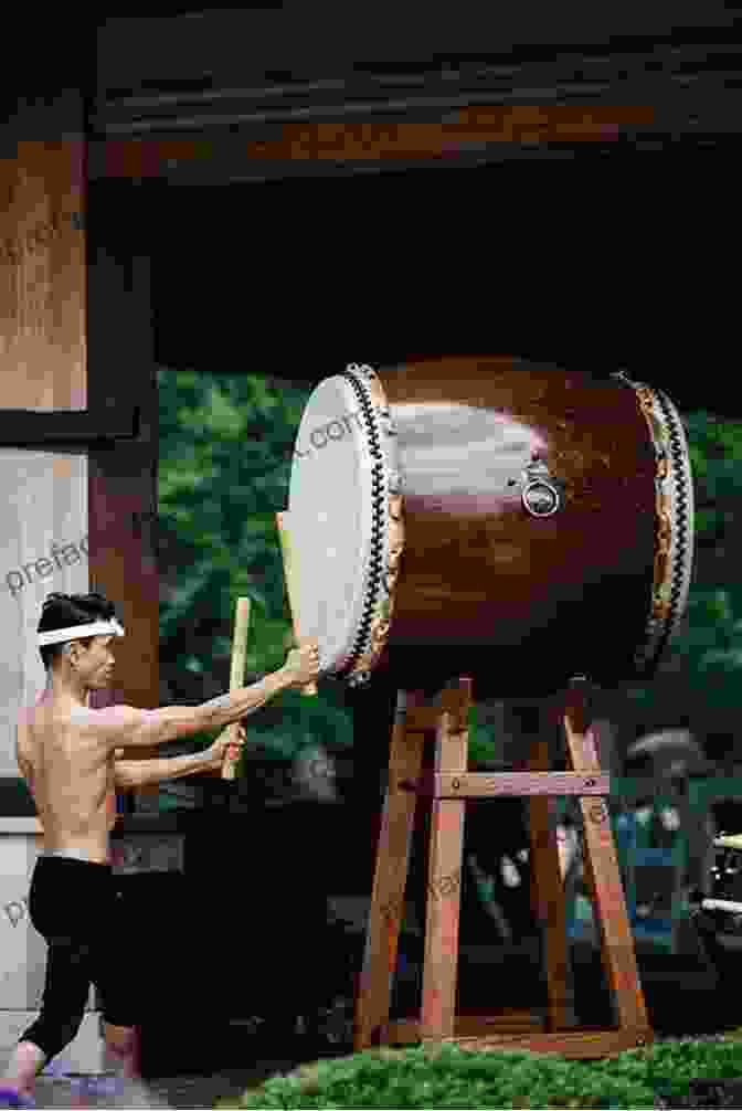 Taiko Drumming Is Gaining Popularity Worldwide Taiko Boom: Japanese Drumming In Place And Motion (Asia: Local Studies / Global Themes 23)